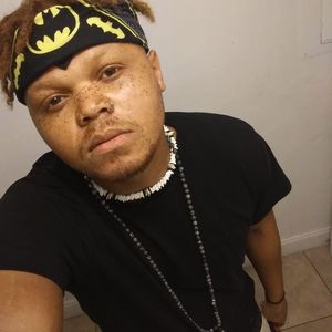 Meet your Posher, Devontae